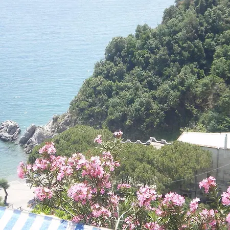 Castel D'albori Apartamento