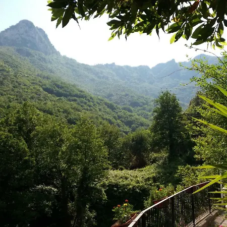 Castel D'albori Apartamento